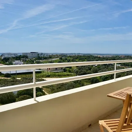 Cozy Retreat - Sunset Balcony, Wi-fi & Ac Apartamento *