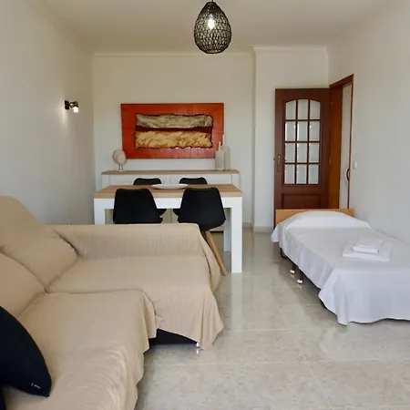 Cozy Retreat - Sunset Balcony, Wi-fi & Ac Apartamento Alvor